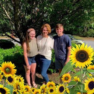 Meet your Posher, Julie